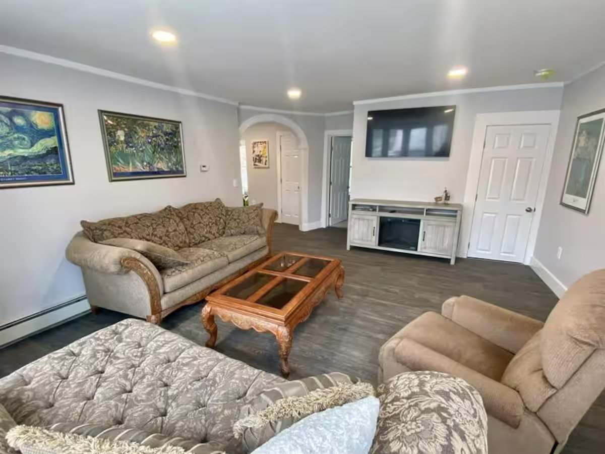 Spacious 5BR Mountain Retreat Near Okemo | Sleeps 12 | Game Loft - Photo 1