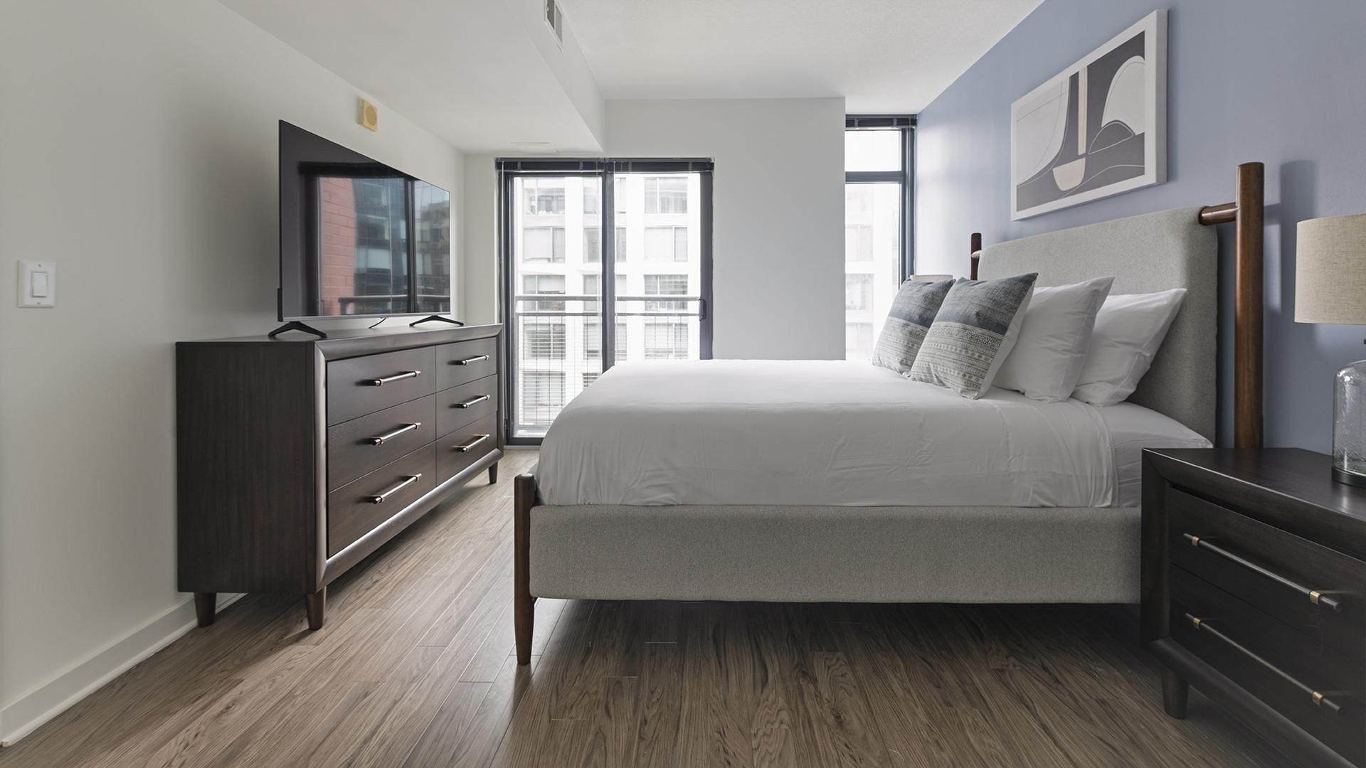 1Hundred Capitol Yards 100-906 - Photo 9