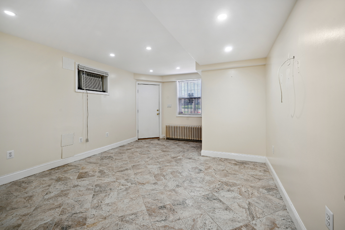 4221 16th Street, NW, Washington DC-1 Bedroom, 1.5 Bath Basement Apartment-Majestic Washington Grand - Photo 5