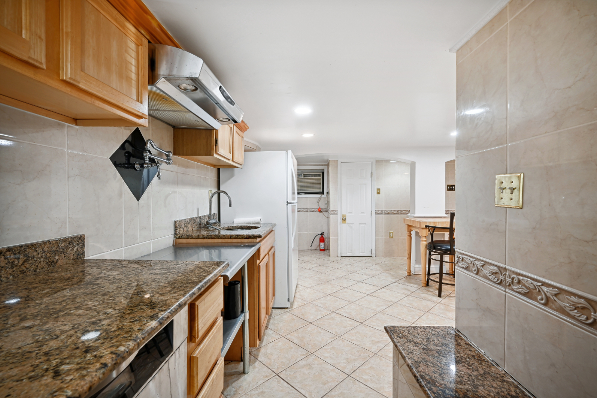 4221 16th Street, NW, Washington DC-1 Bedroom, 1.5 Bath Basement Apartment-Majestic Washington Grand - Photo 10