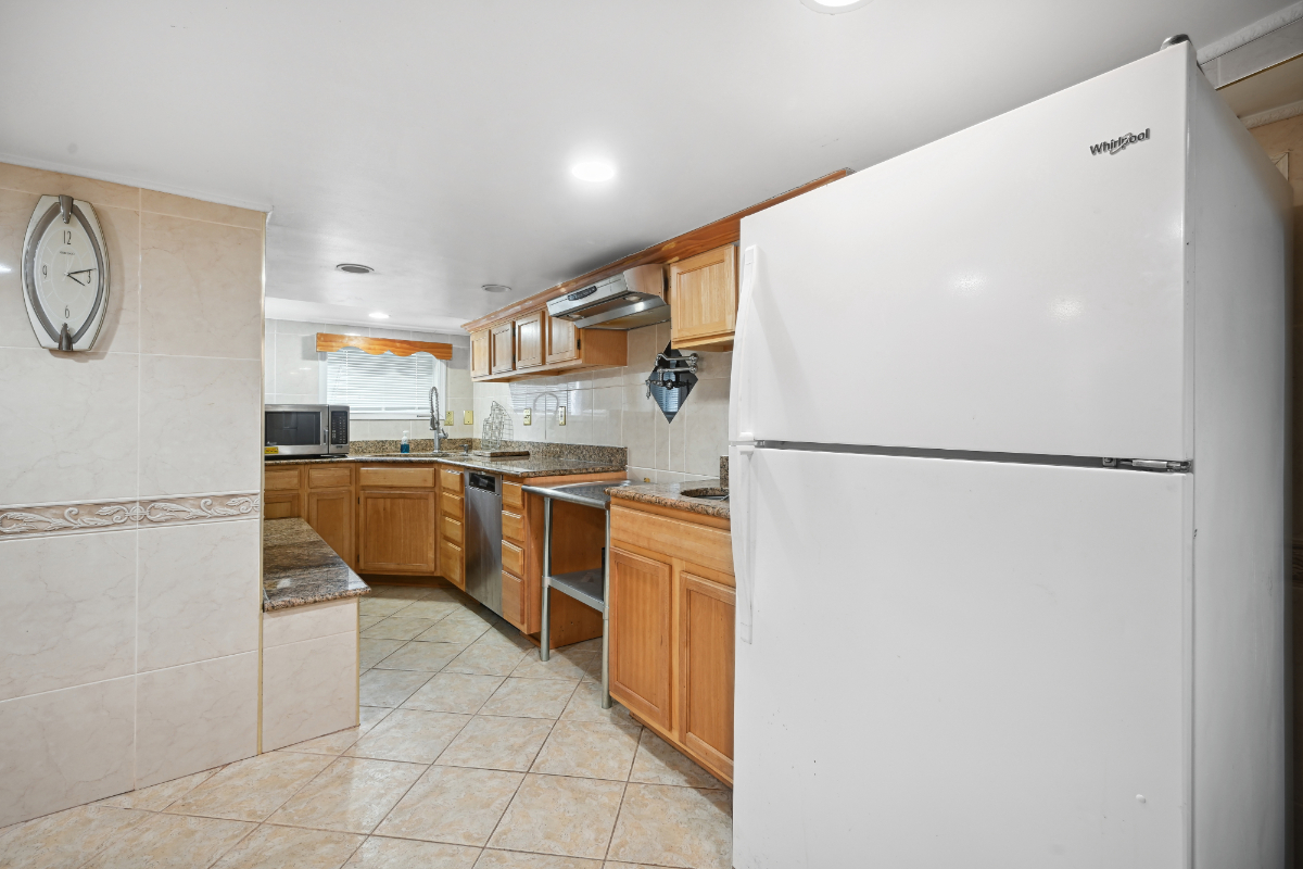 4221 16th Street, NW, Washington DC-1 Bedroom, 1.5 Bath Basement Apartment-Majestic Washington Grand - Photo 9