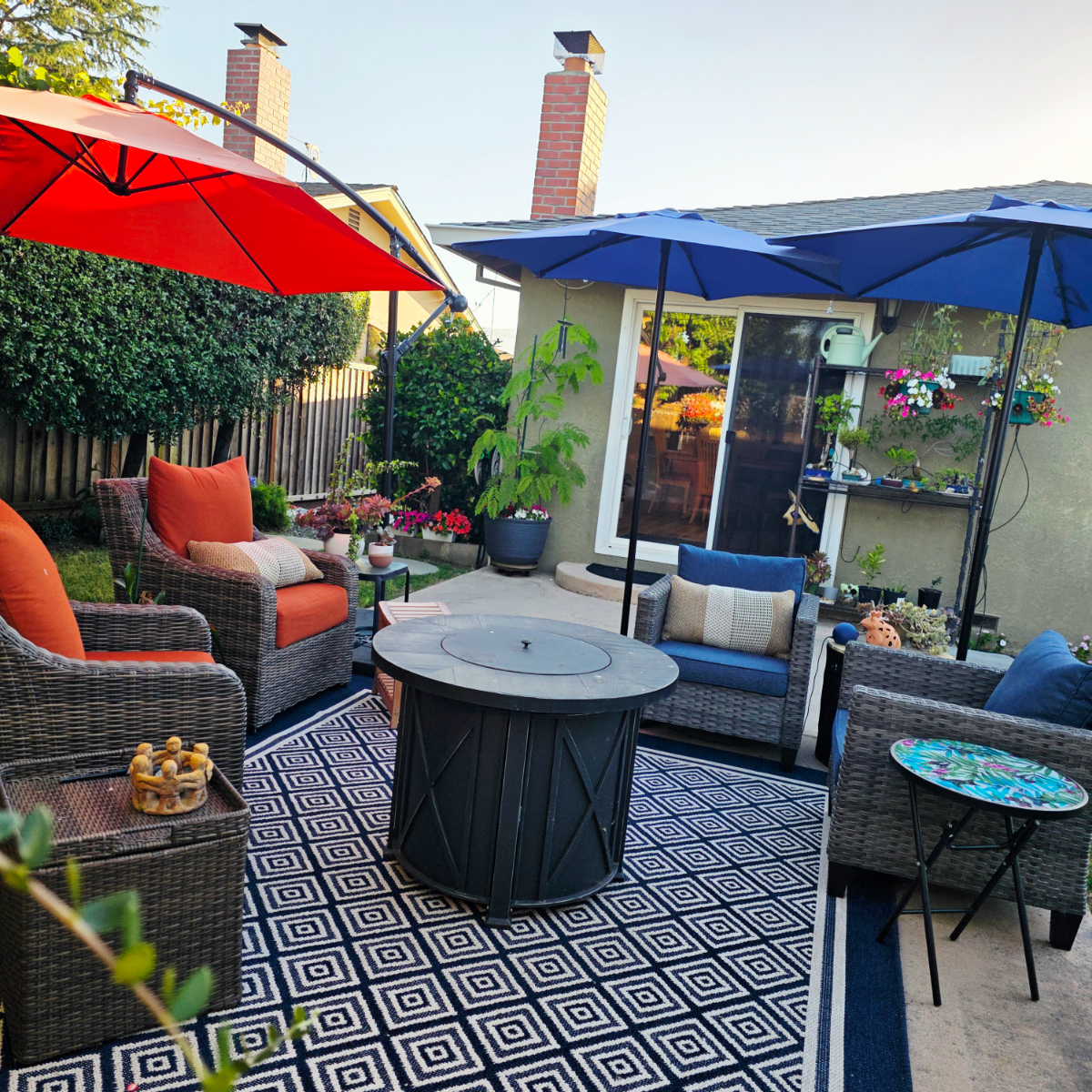 Garden Retreat, Remodeled, Relaxing back yard - Photo 5