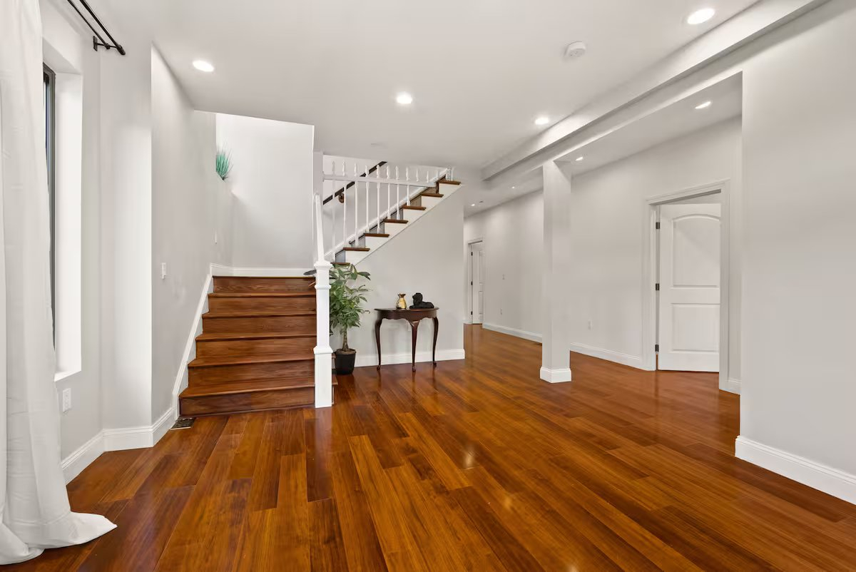 Luxury Family |8BR/7Bath| 2-Car garage - Photo 4