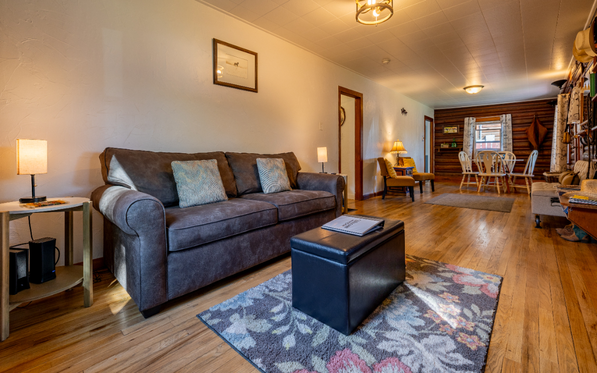 3 bedroom House In Quiet Neighborhood - Photo 2