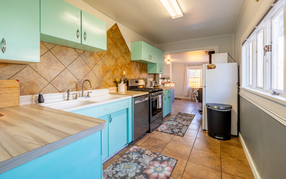3 bedroom House In Quiet Neighborhood - Photo 5