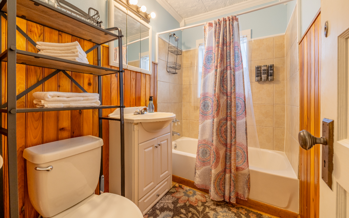 3 bedroom House In Quiet Neighborhood - Photo 10