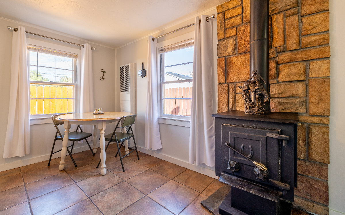 3 bedroom House In Quiet Neighborhood - Photo 7