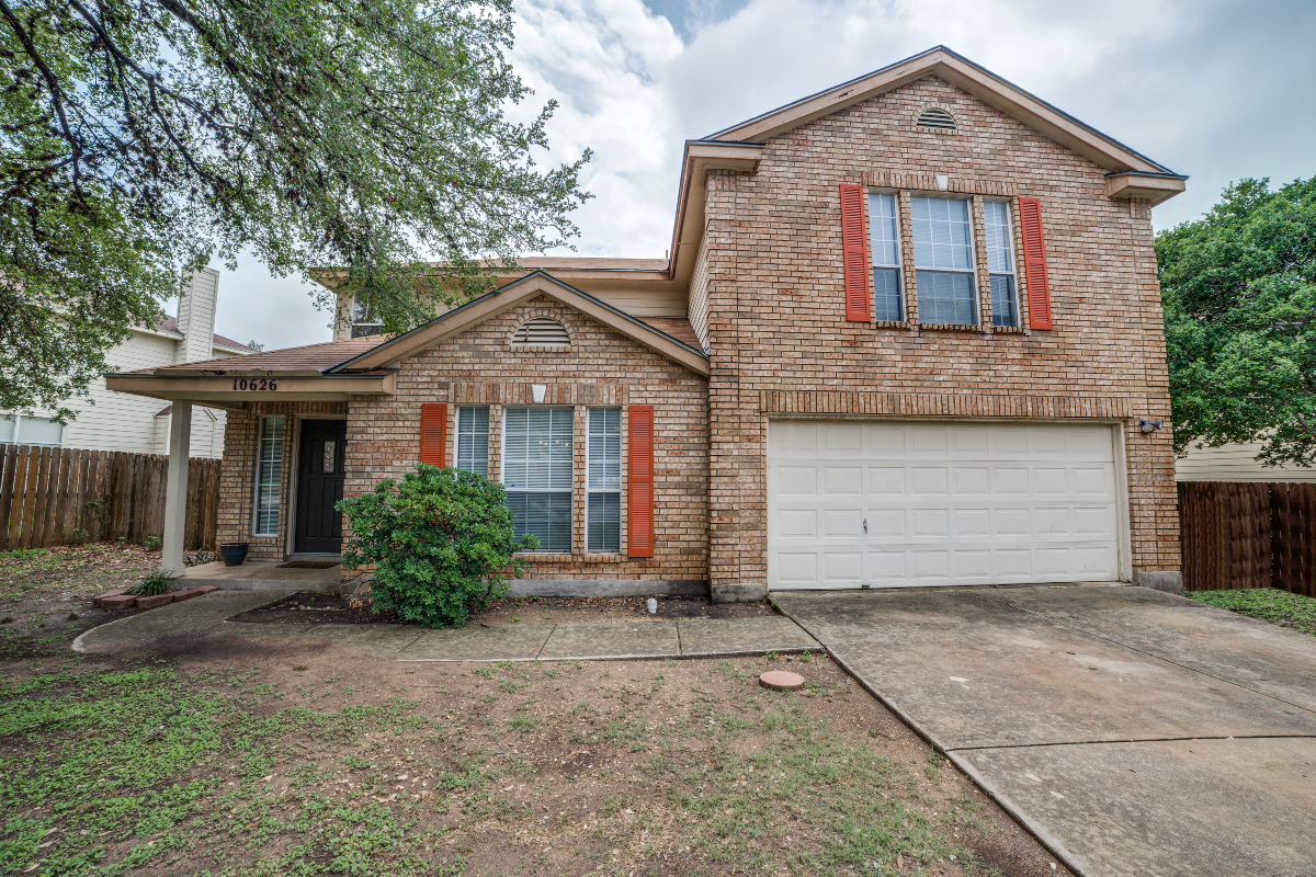 Fully Furnished Executive Home Near SeaWorld | 3 Bed  2.5 Bath  Move-In Ready - Photo 9