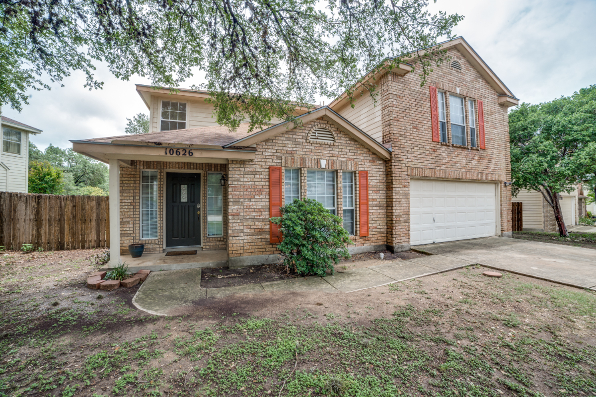 Fully Furnished Executive Home Near SeaWorld | 3 Bed  2.5 Bath  Move-In Ready - Photo 11