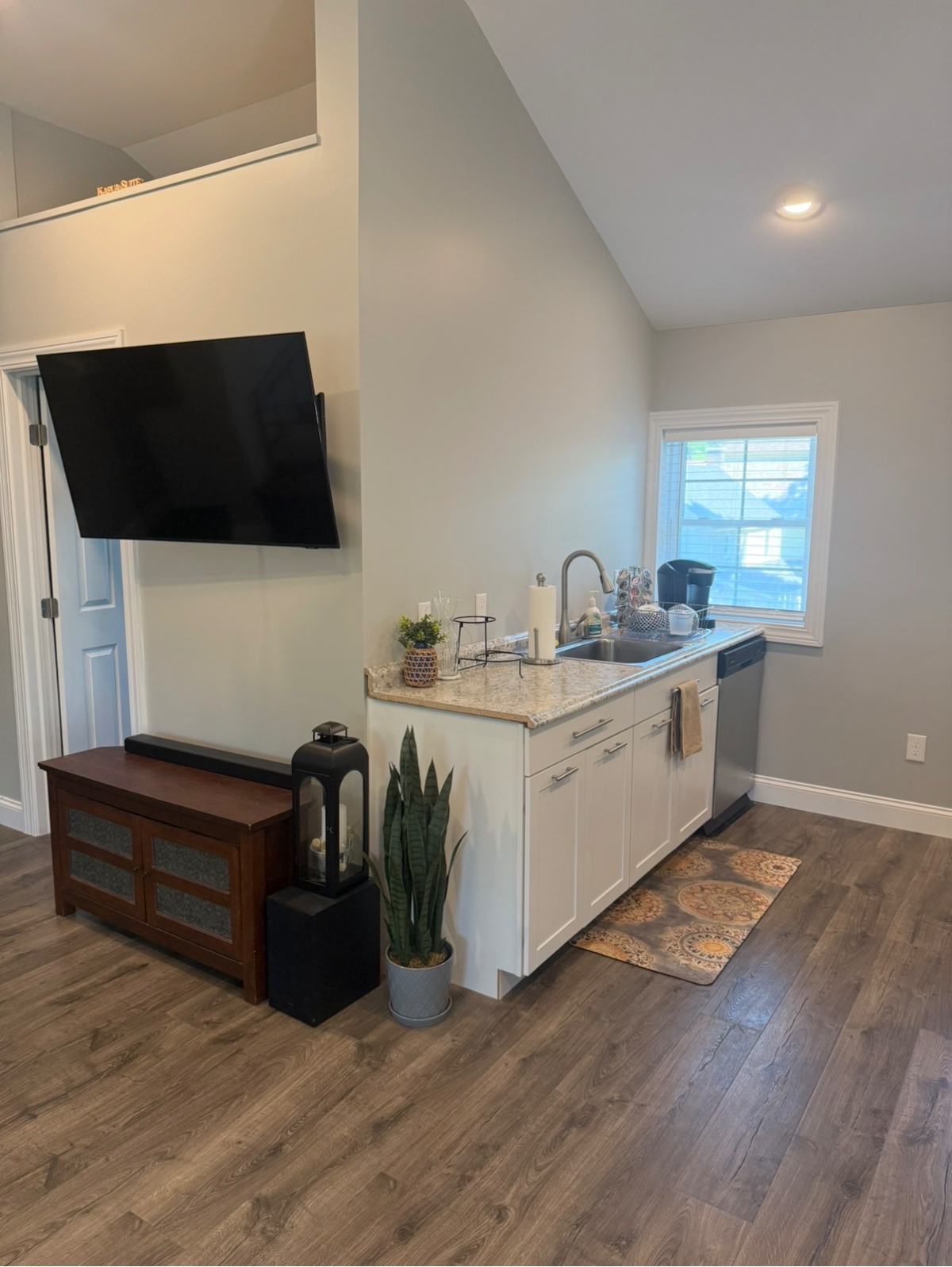 Cozy Studio Most Walkable Location in Village Of Ballston Spa! - Photo 2