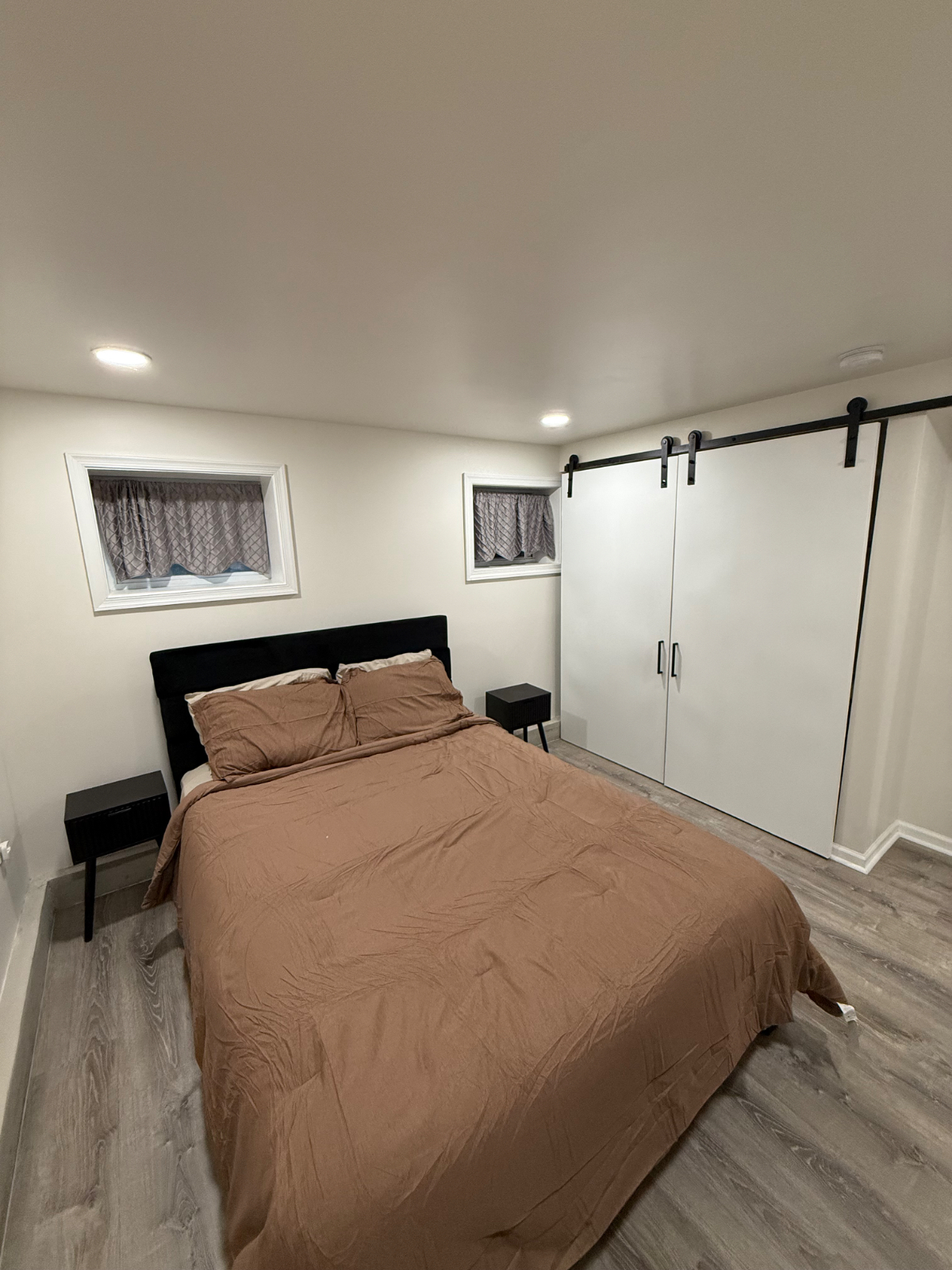 Available Oct. 1 | Walk to major hospitals| Parking & Utilities Included - Photo 8