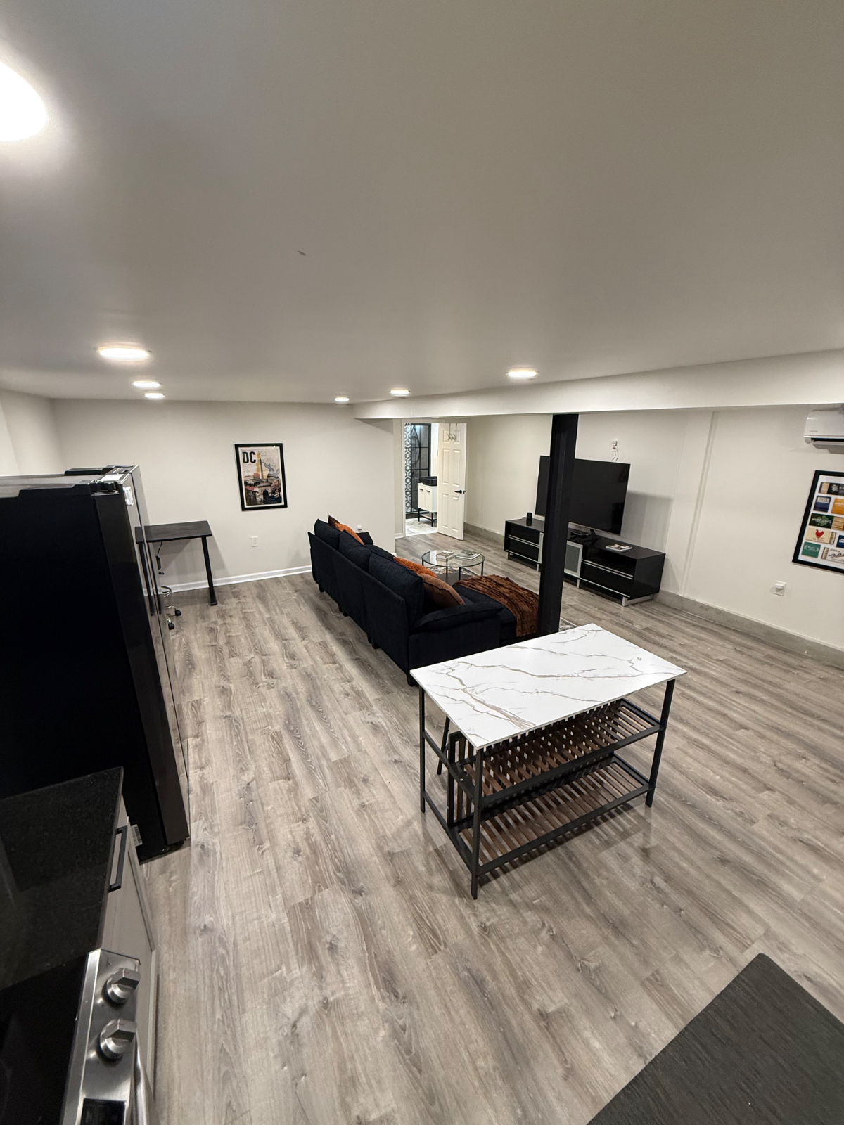 Available Oct. 1 | Walk to major hospitals| Parking & Utilities Included - Photo 2