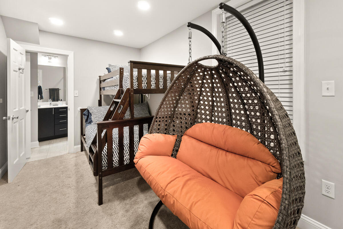Stylish 2 bedroom apt near Gallaudet/Union Market - Photo 12