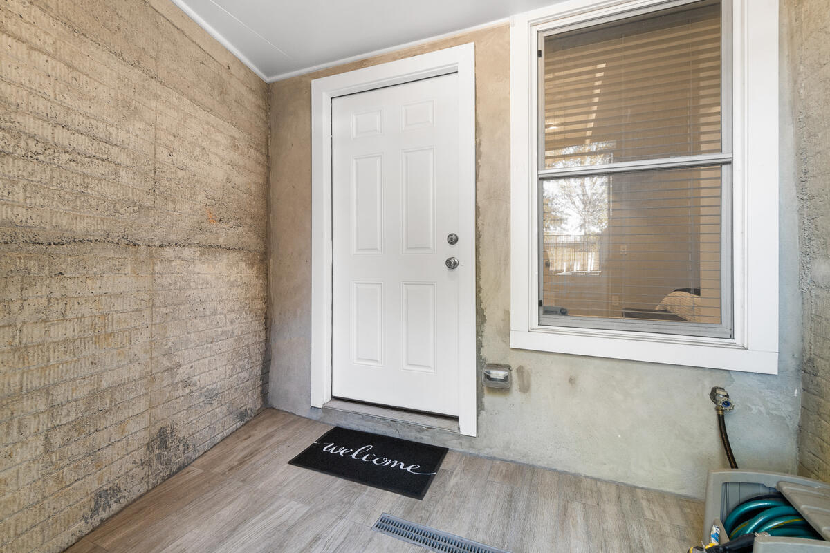 Stylish 2 bedroom apt near Gallaudet/Union Market - Photo 2