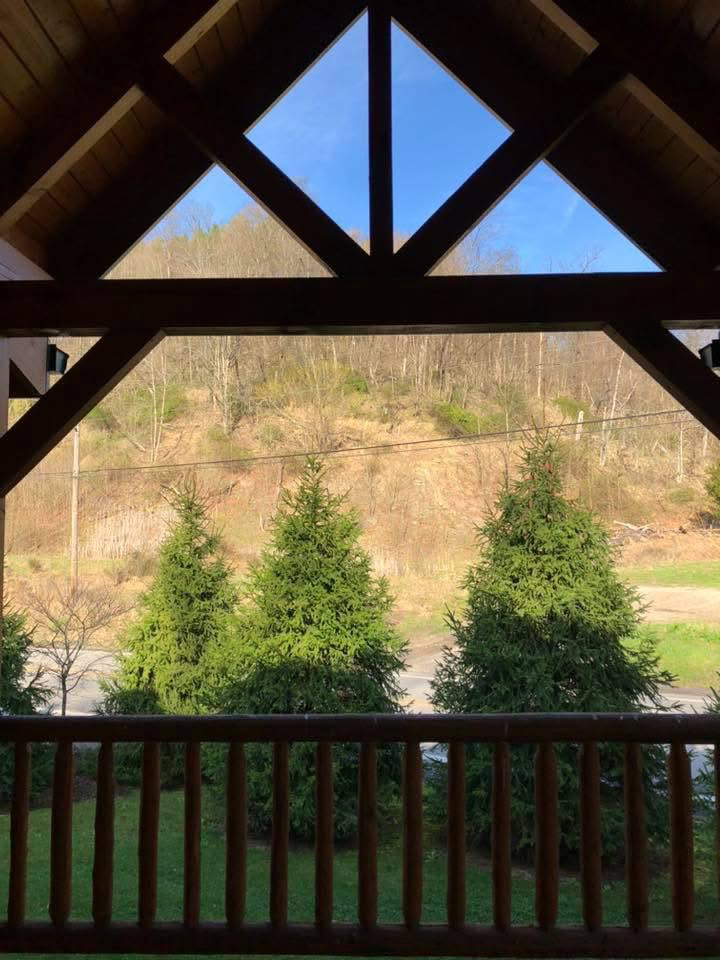 Willow Cabin is a luxury all-wood cabin with 3 bedrooms and 2.5 baths. - Photo 3