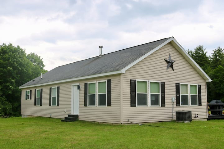 Lovely private home in quiet neighborhood - Photo 4