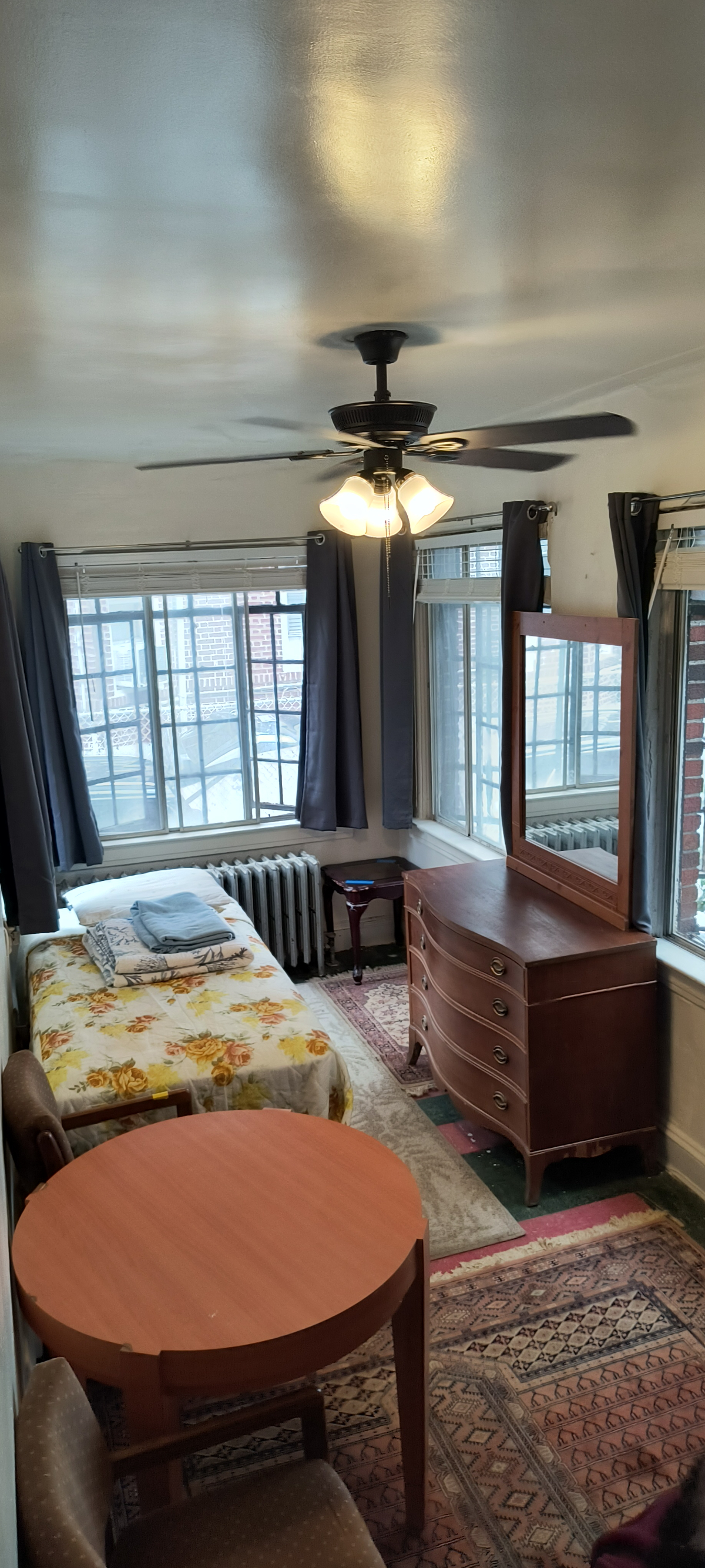 Convenient North Bronx Living Near Major Hospitals, Shopping, and Transit - Photo 1