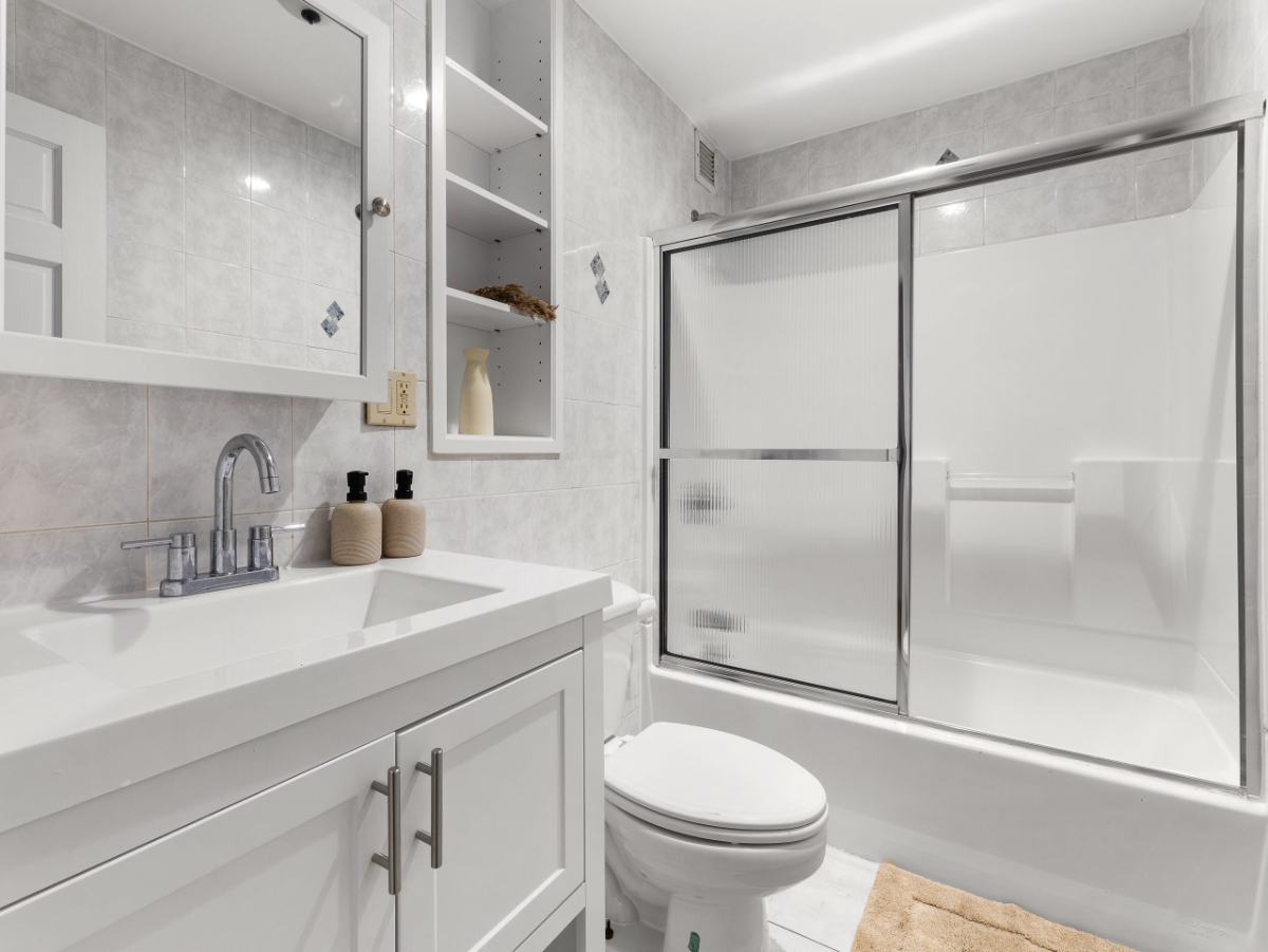 Flexible NYC Housing | Midtown West Furnished Rooms - Photo 6