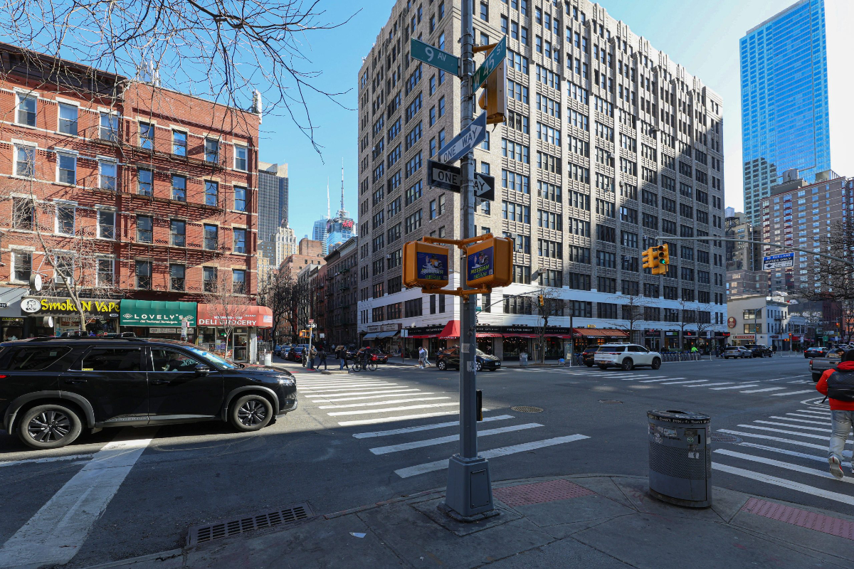 Flexible NYC Housing | Midtown West Furnished Rooms - Photo 7