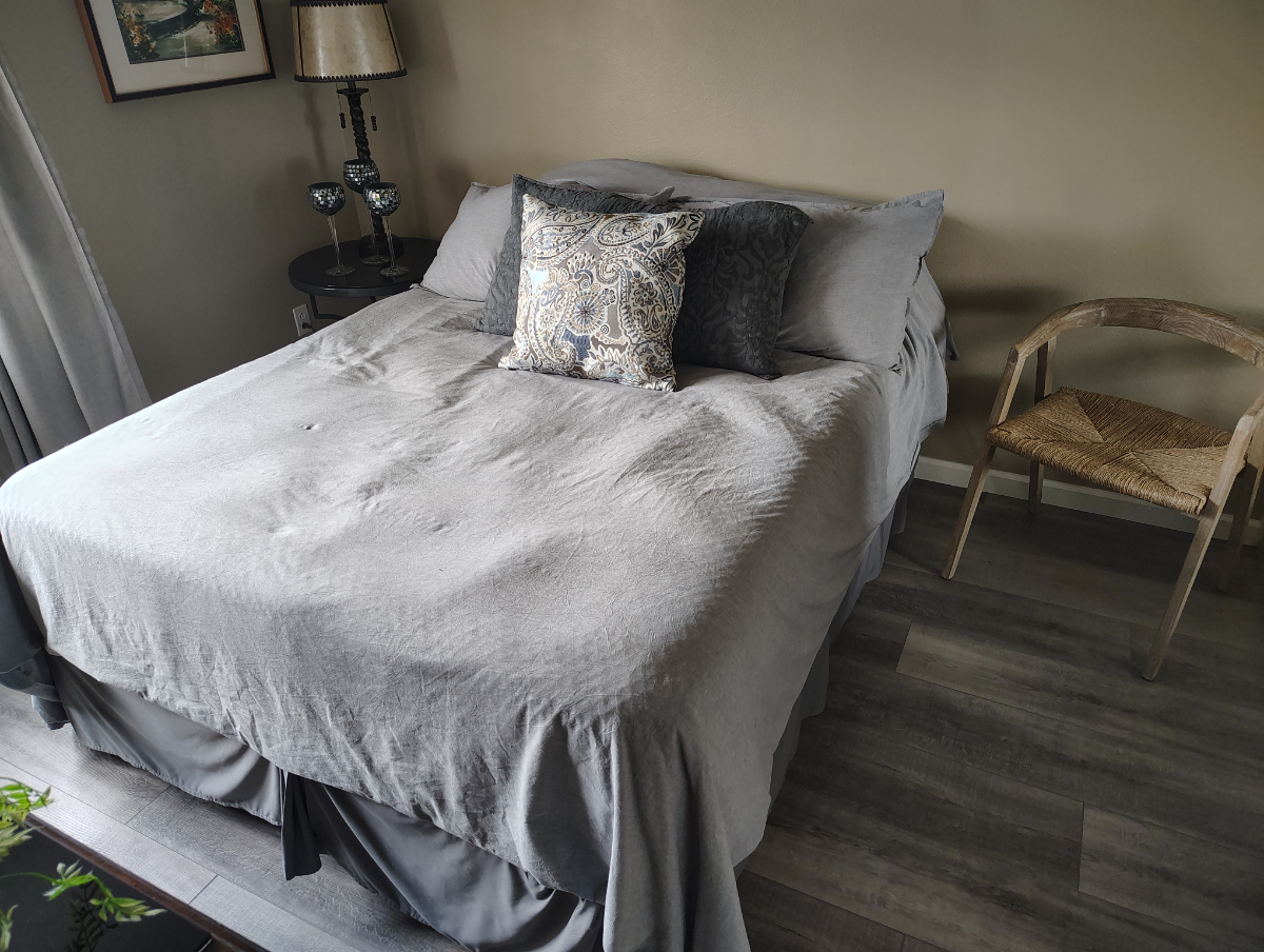 Nicely Fully Furnished Room in Contemporary Clean Home With Amenities - Photo 3