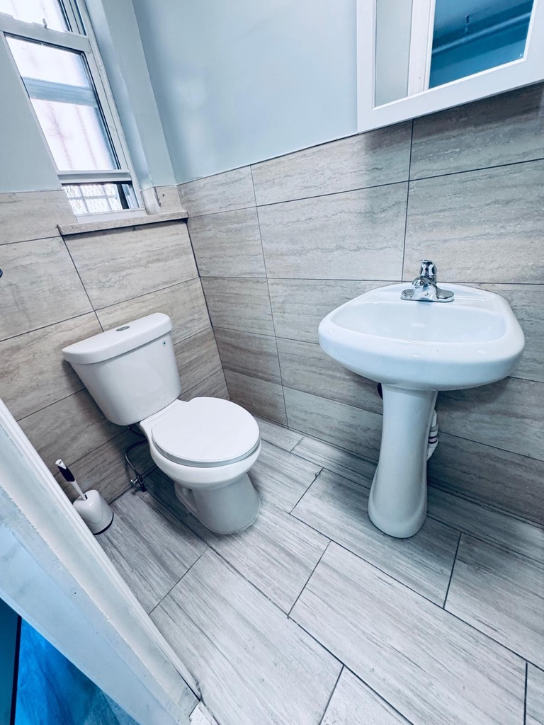 Newly Renovated Furnished Apartment in Canarsie Near Brooklyn Hospitals - Photo 6