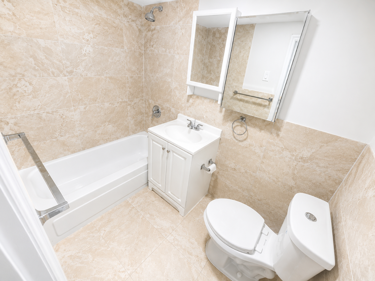 Your NYC Gateway | Luxury 3BR | Near JFK, LIRR & Restaurants - Photo 8
