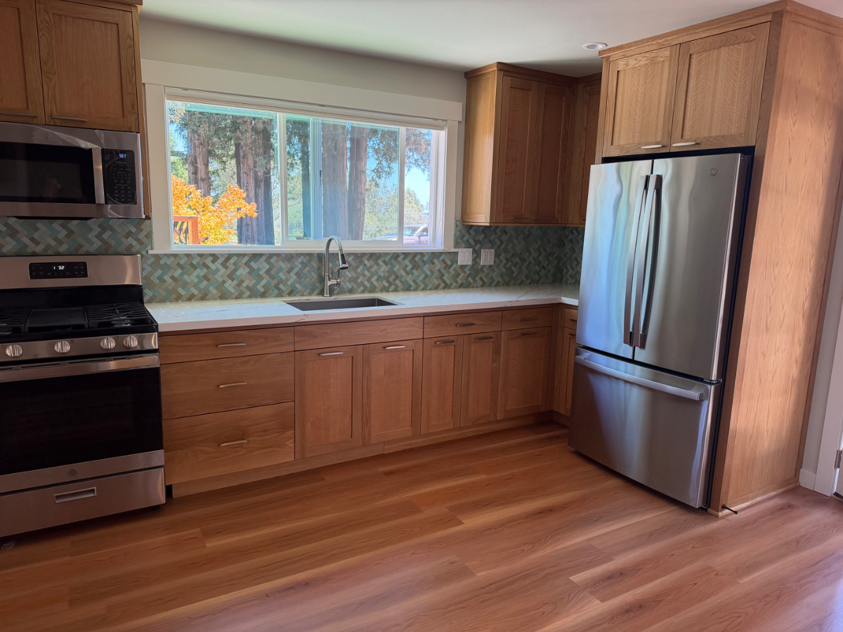 Cozy Hilltop Cottage - Photo 4