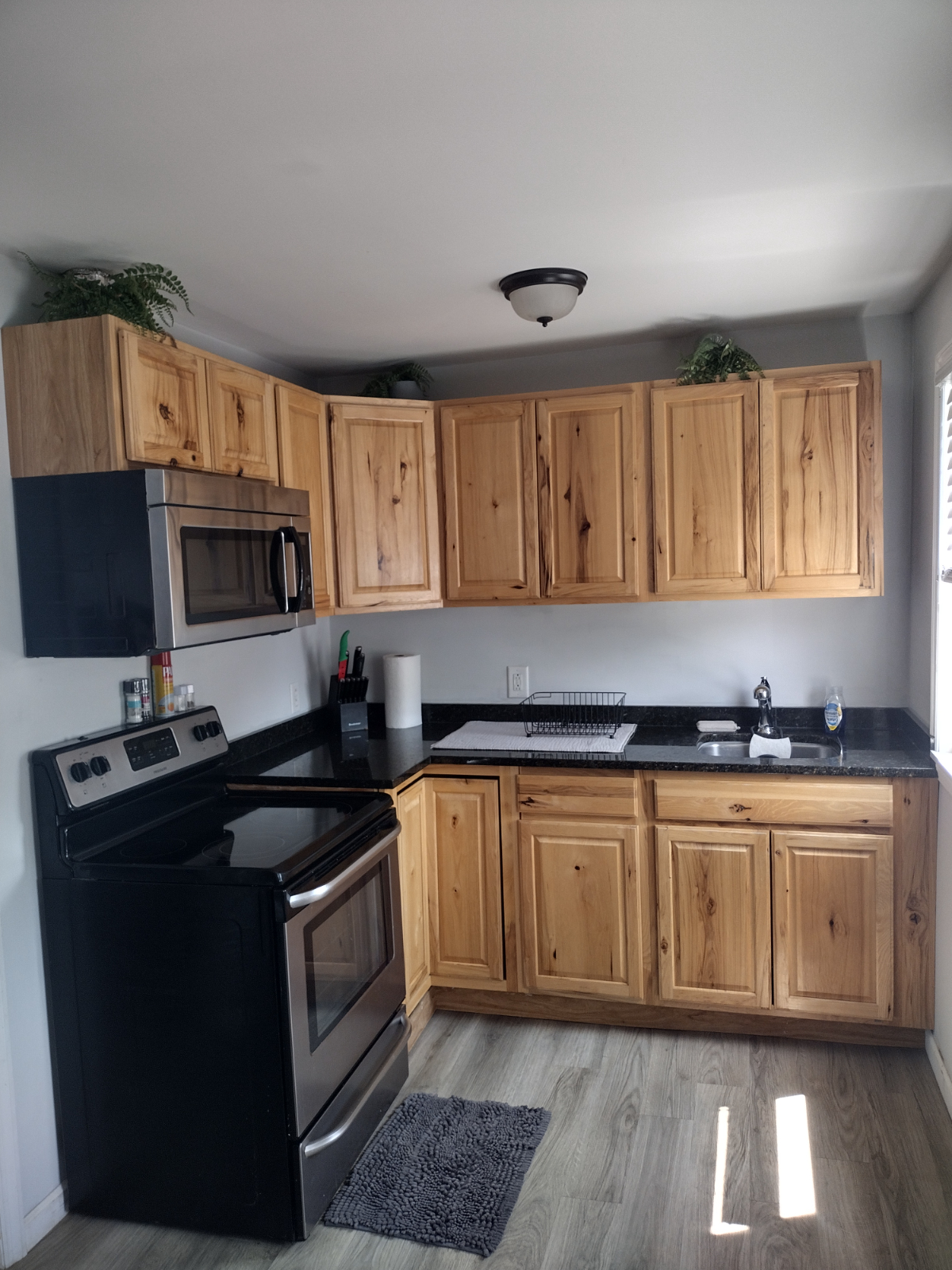 Modern, Updated & Comfortable - Photo 7