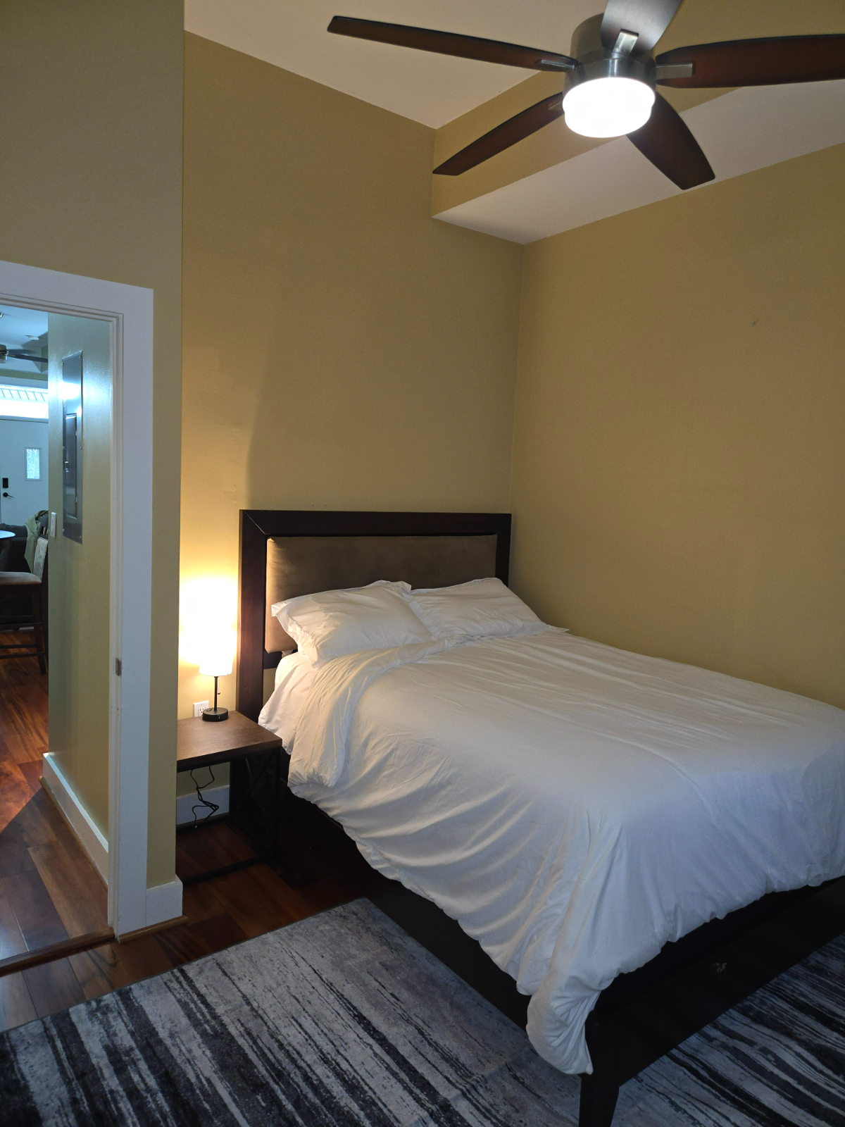 Private/Cozy 2-bedroom, 2-bath condo excellent location in heart of NE D.C. - Photo 6