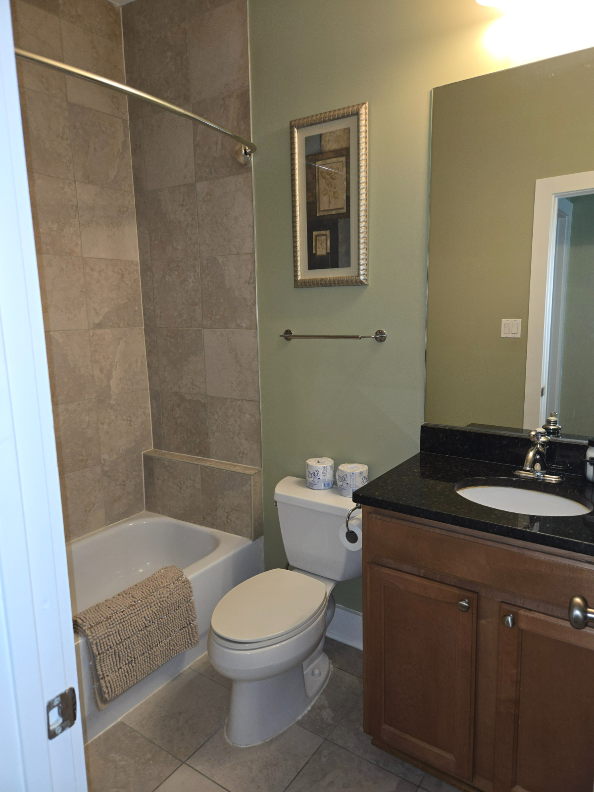 Private/Cozy 2-bedroom, 2-bath condo excellent location in heart of NE D.C. - Photo 10