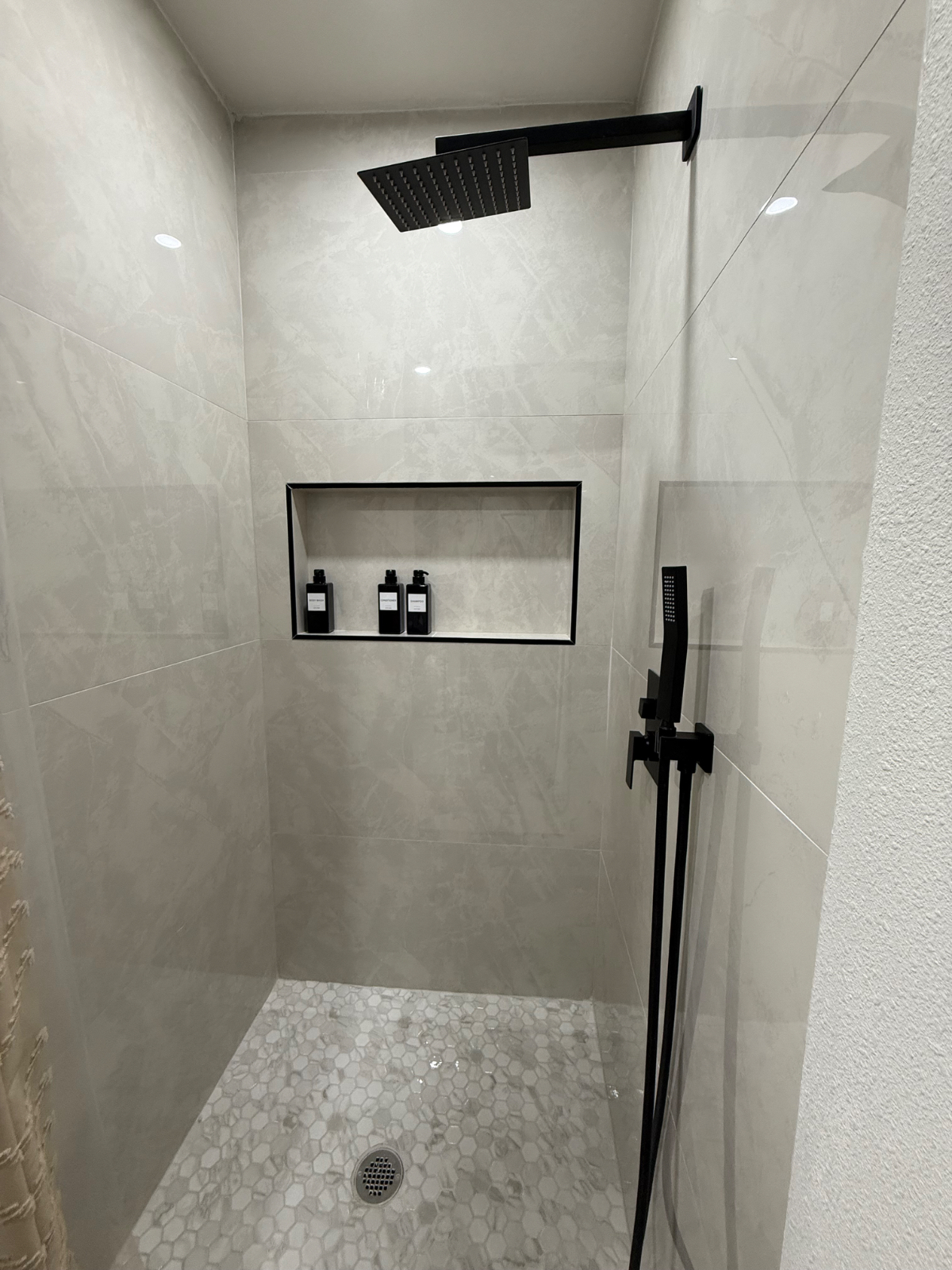 Travel Nurse Friendly | 1BR Near Valley Baptist & Valley Regional | Fast Wi-Fi | W/D - Photo 6