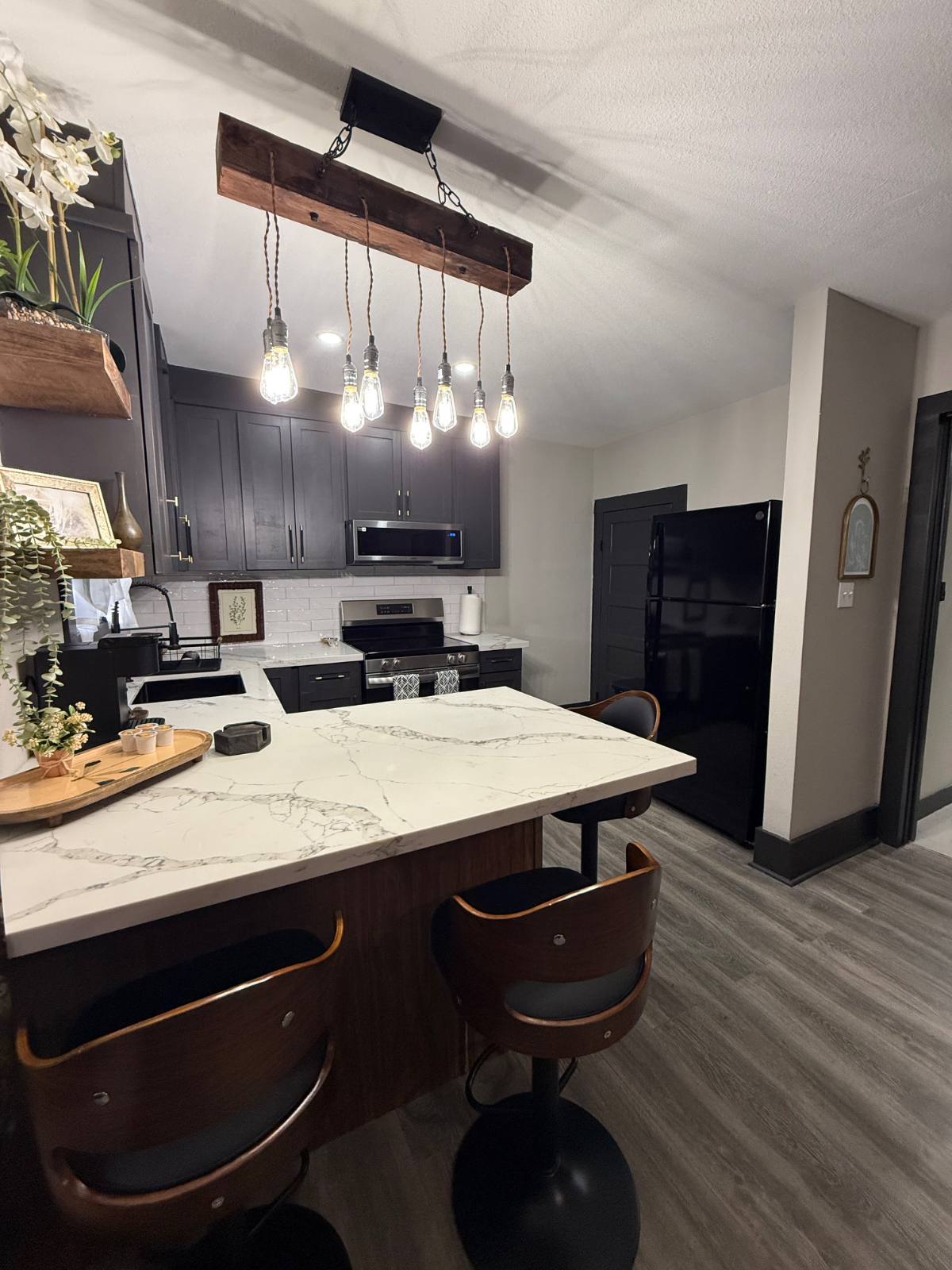 Travel Nurse Friendly | 1BR Near Valley Baptist & Valley Regional | Fast Wi-Fi | W/D - Photo 3
