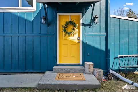 Bright Home Near Airport, Trails and More! - Photo 2