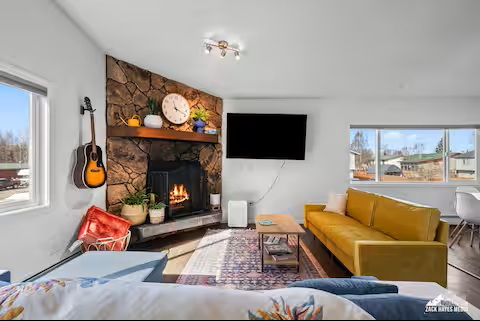 Bright Home Near Airport, Trails and More! - Photo 1