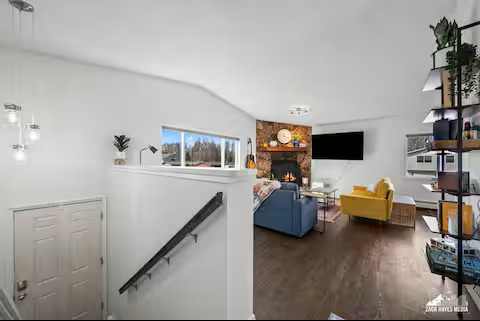 Bright Home Near Airport, Trails and More! - Photo 12