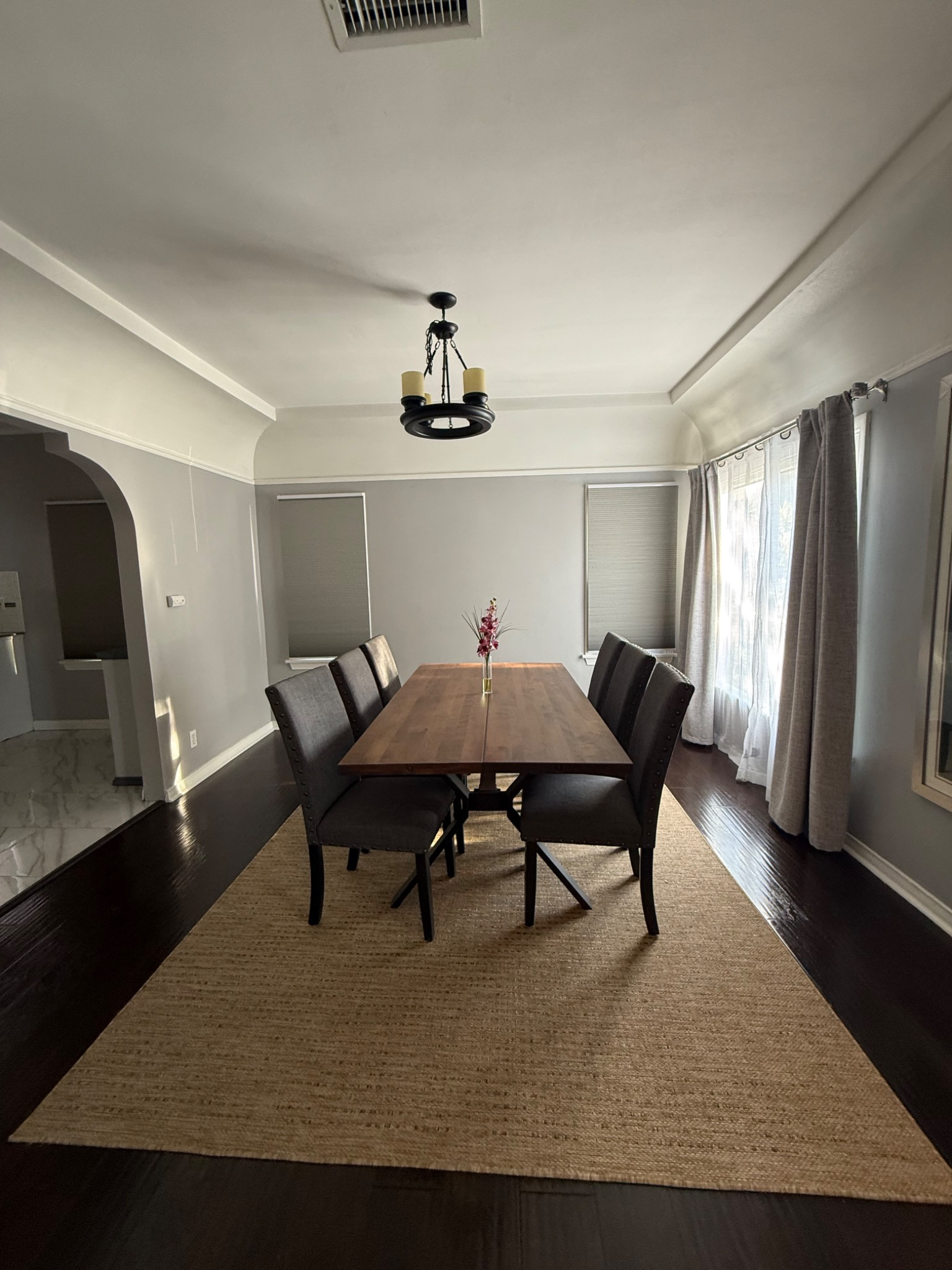 Move-In Ready Studio with Full Kitchen, Private Patio & All Utilities Included | Prime Location - Photo 4
