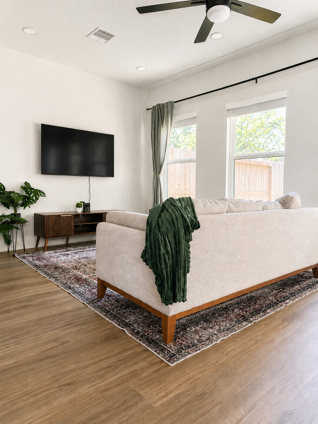 Modern 3BR Near Texas Medical Center, NRG & Downtown - Photo 6