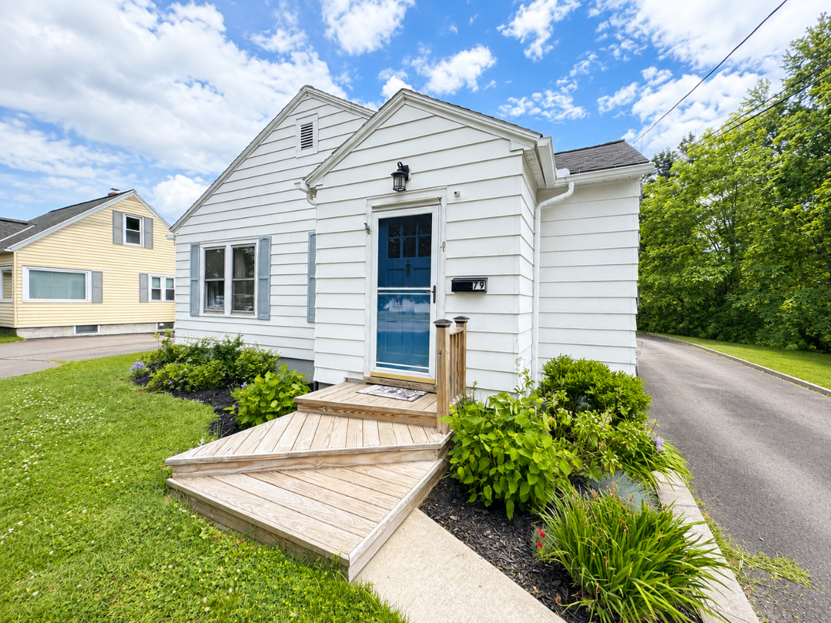 Blue Cottage - Attached Garage - Close to Interstate/AO Fox/Cooperstown - Photo 1