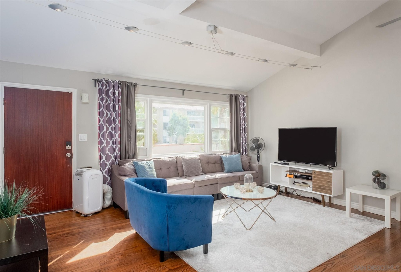 Summer Furnished Rental in Pacific Beach - 4BR, 5BR, or Full 9-Bedroom Compound - Photo 1
