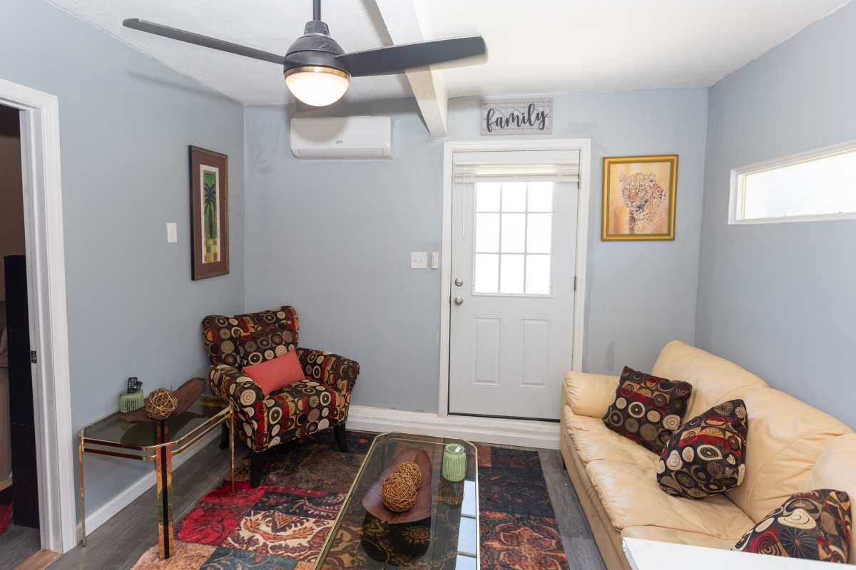Welcome to Your Cozy Retreat on a Quiet Cul-de-Sac - Photo 4