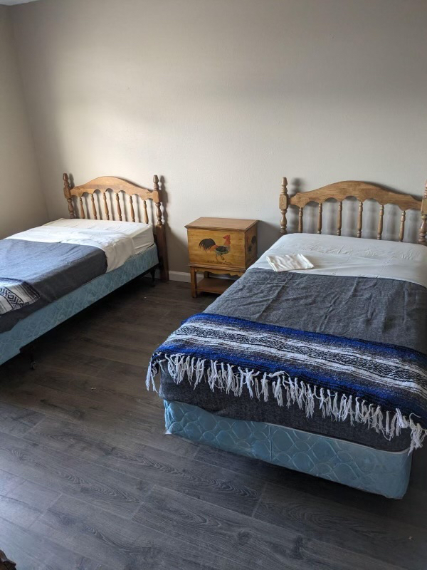 Sleeps 7 - Photo 4