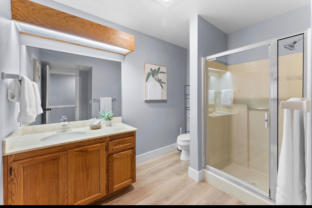 Prime Location Condo for Lease - Photo 3