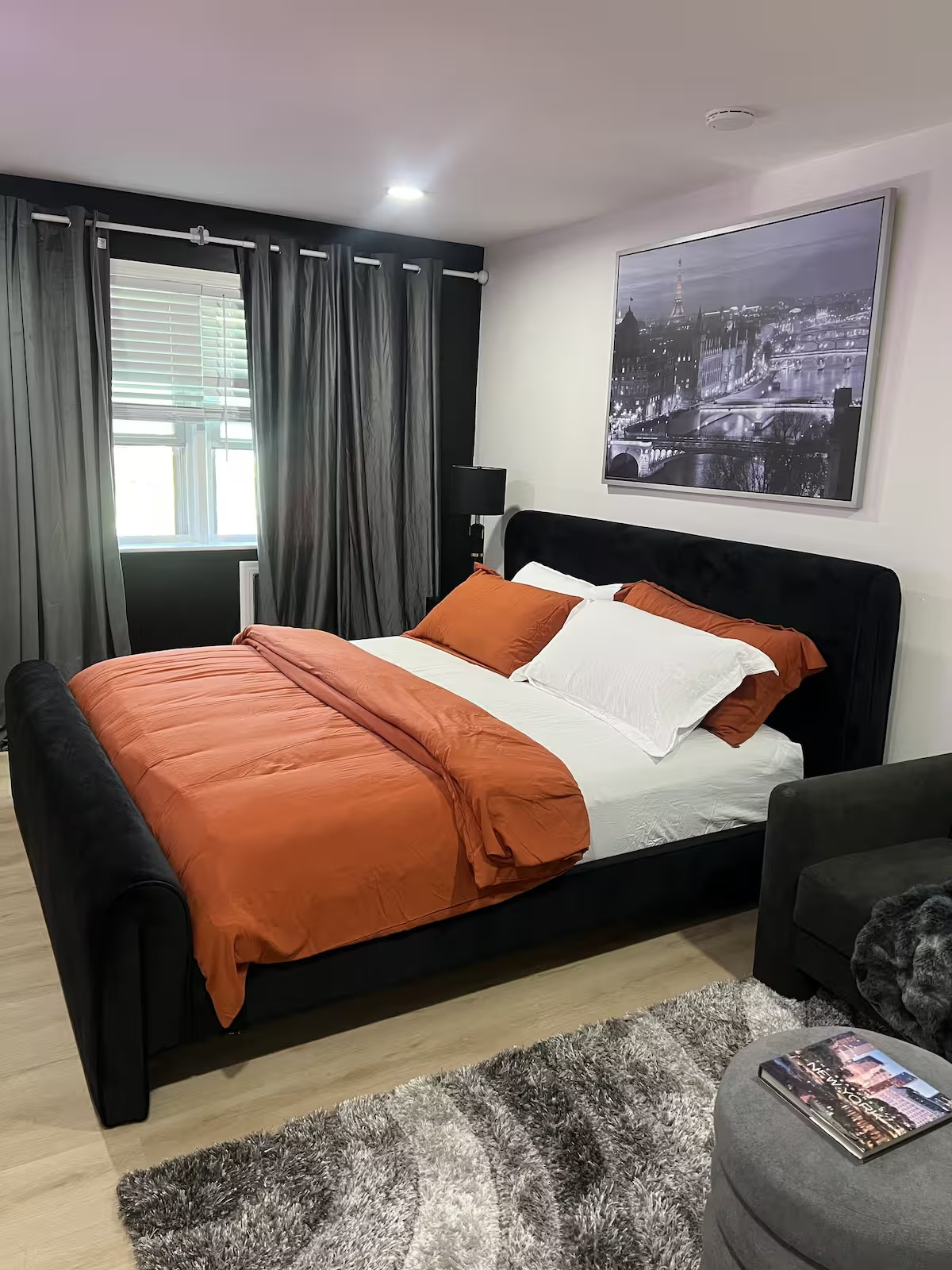 Furnished Master Bedroom Available in a Shared Brooklyn Home. Utilities Included - Photo 3