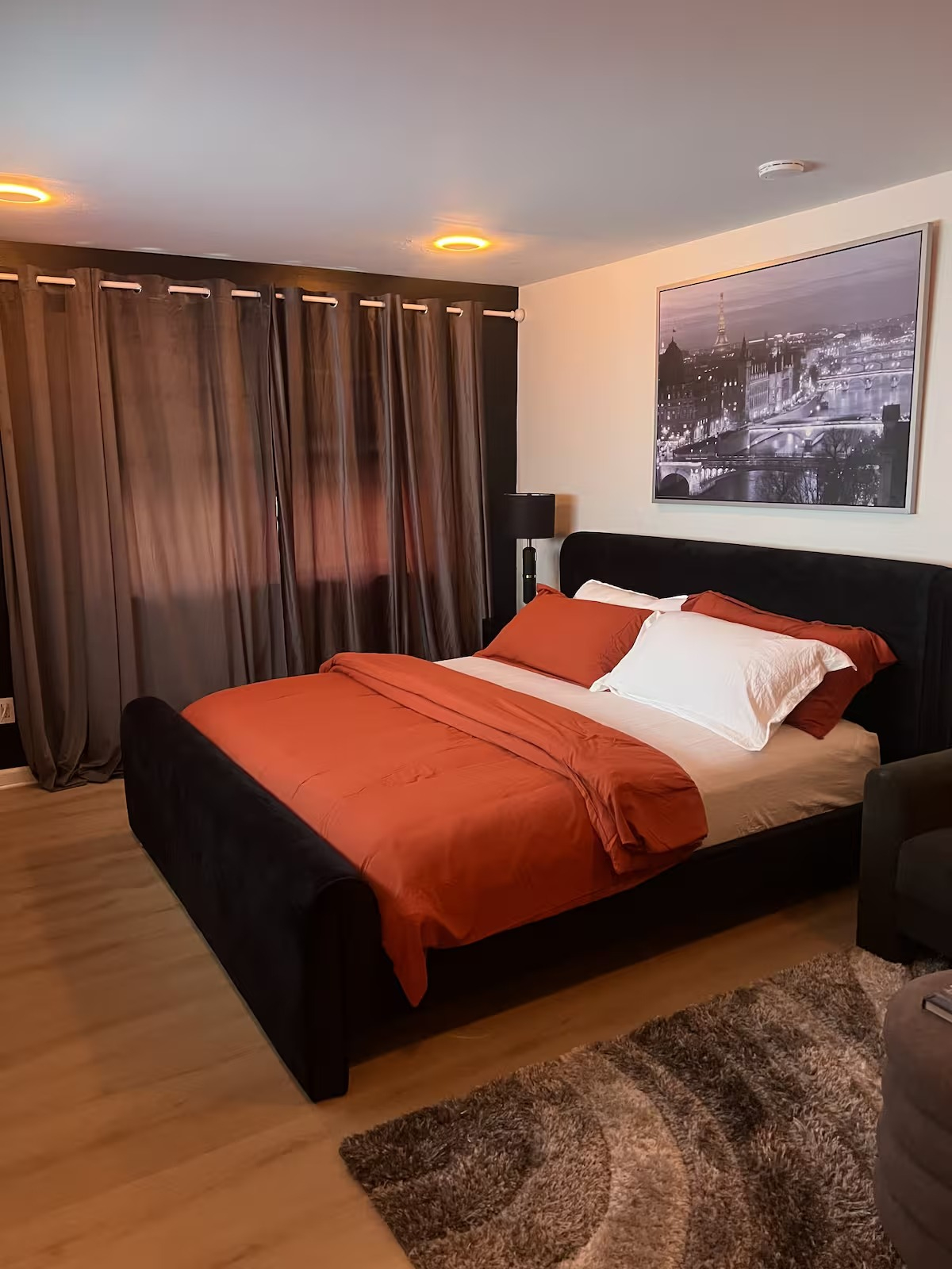 Furnished Master Bedroom Available in a Shared Brooklyn Home. Utilities Included - Photo 5