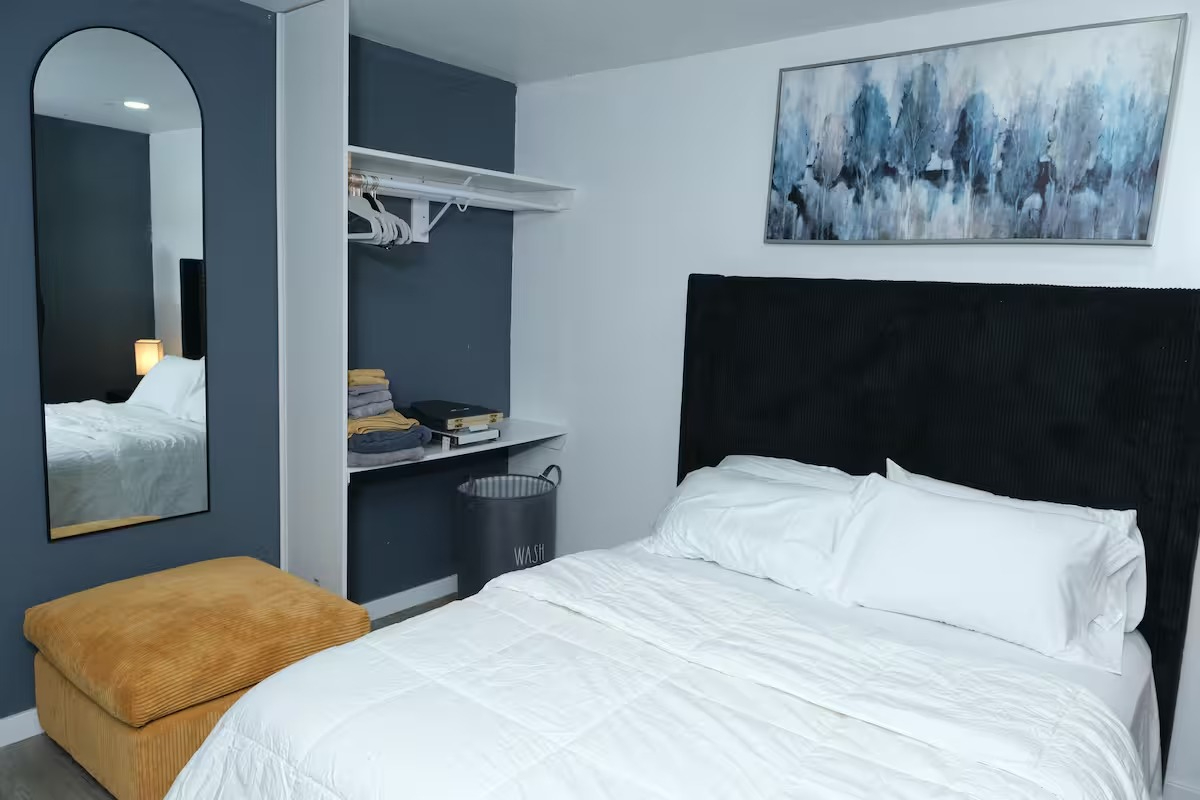 Furnished Master Bedroom Available in a Shared Brooklyn Home. Utilities Included - Photo 7