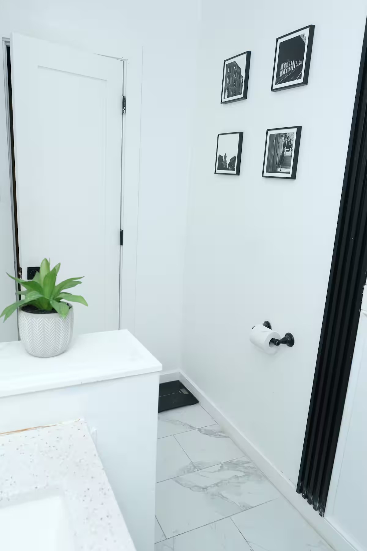 Furnished Master Bedroom Available in a Shared Brooklyn Home. Utilities Included - Photo 12