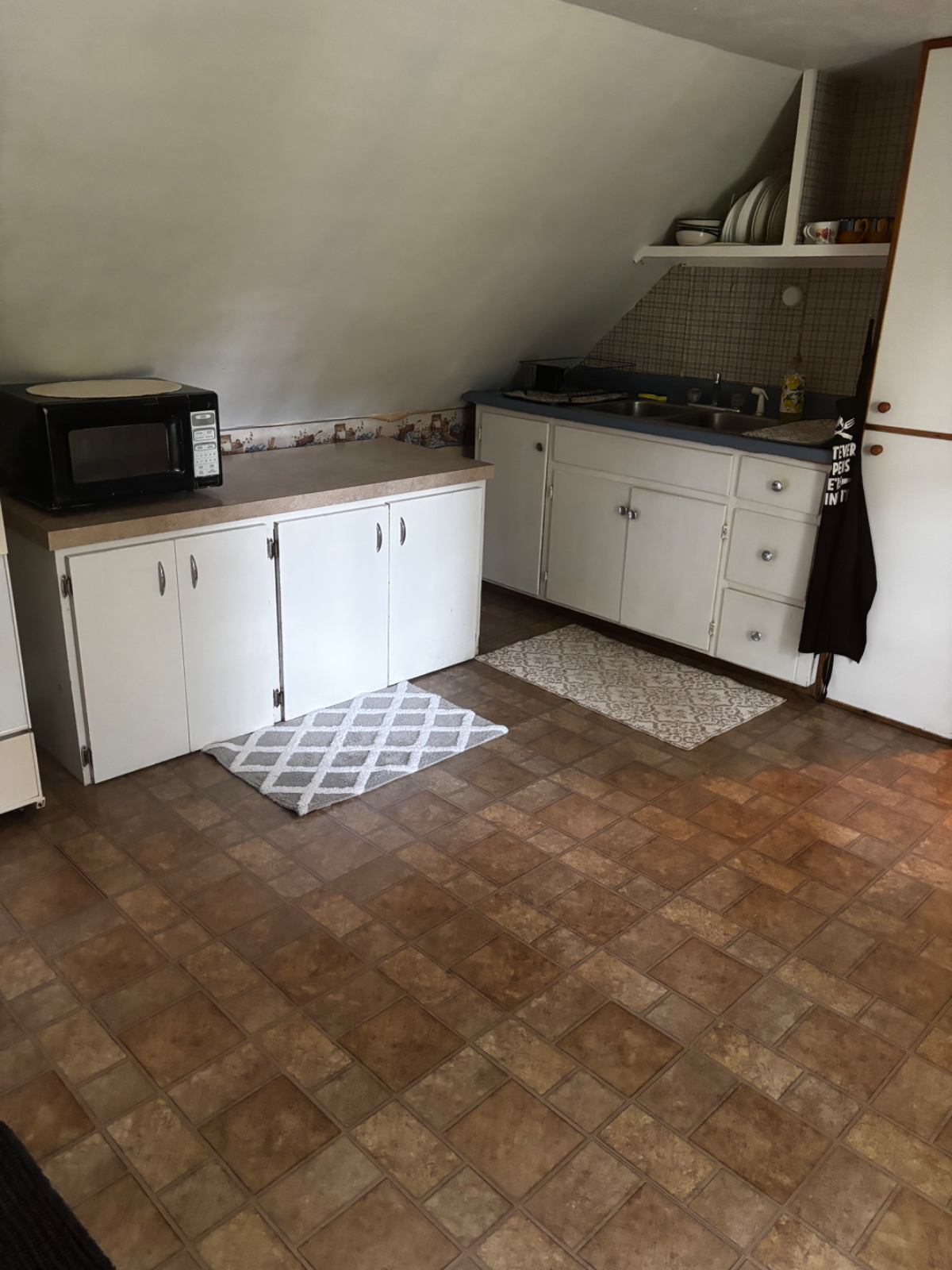 2 bedroom apt near downtown fully furnished - Photo 9
