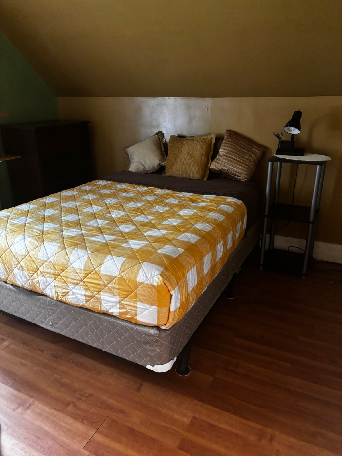 2 bedroom apt near downtown fully furnished - Photo 11