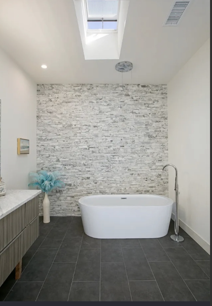 Luxury Bay Park Apartment with Views - Photo 3