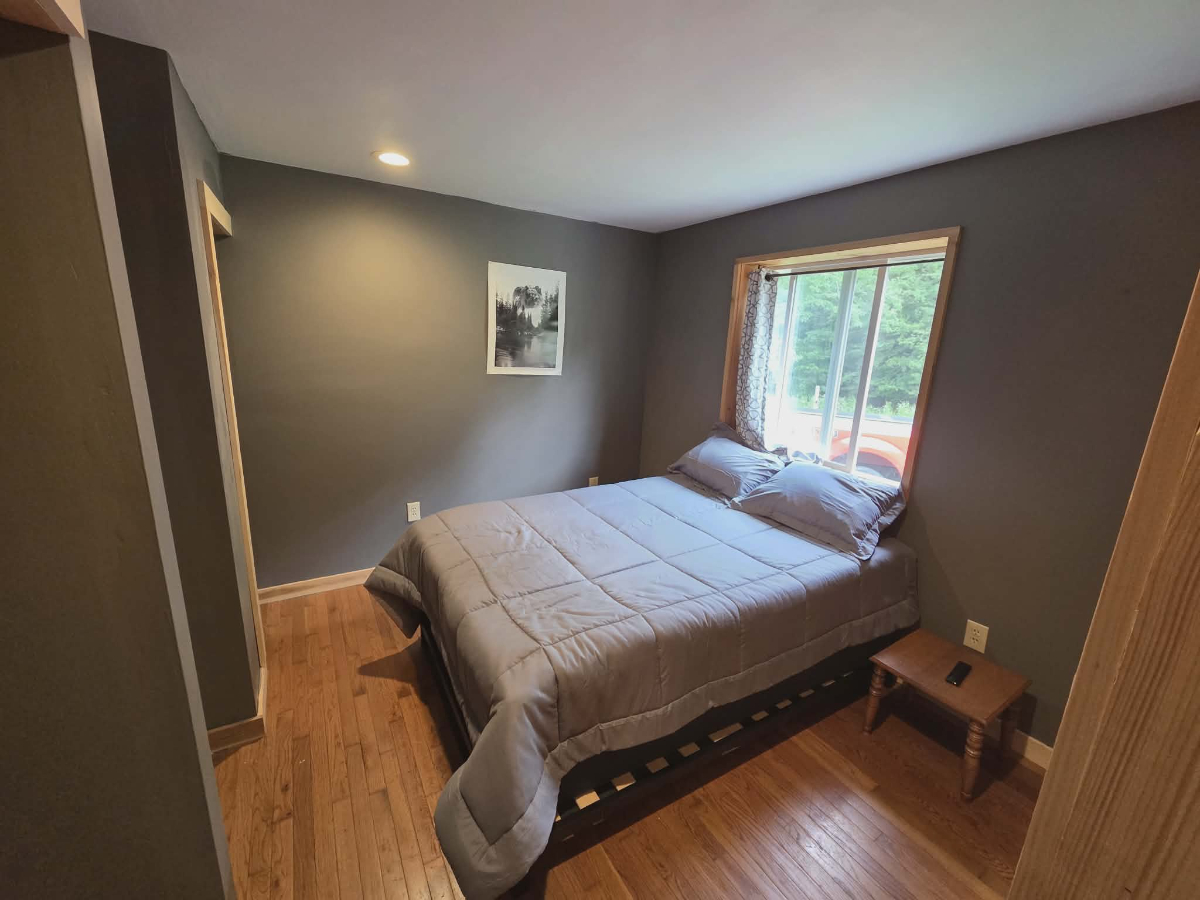 Quiet and cozy with the right amount of privacy with amenities close by - Photo 1